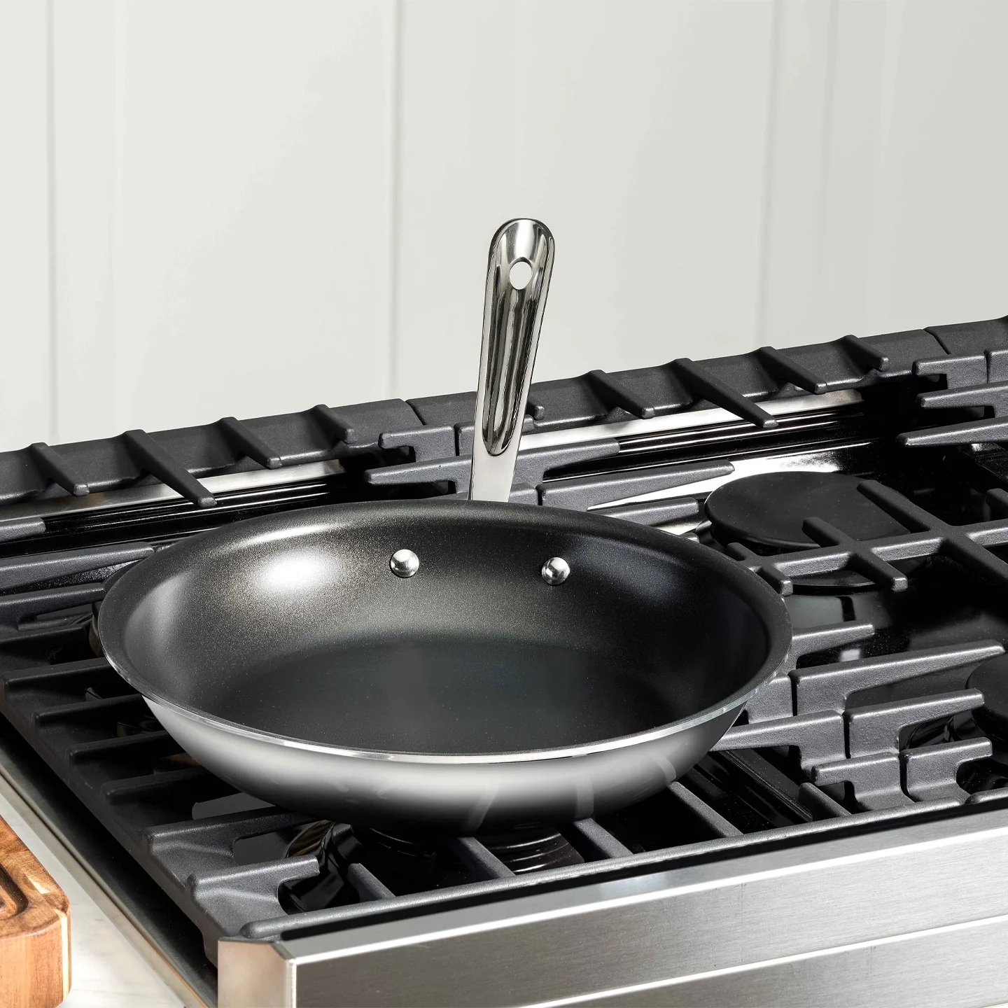 All-Clad D3 / TriPly 2-Piece Non-Stick Frying Pan Set - Image 3
