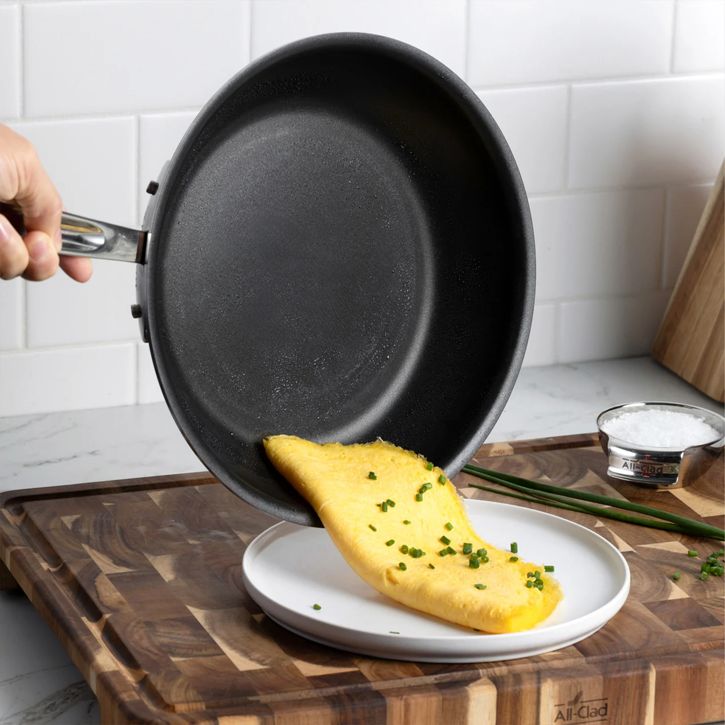 All-Clad D5 Non-Stick Frying Pan - Image 3