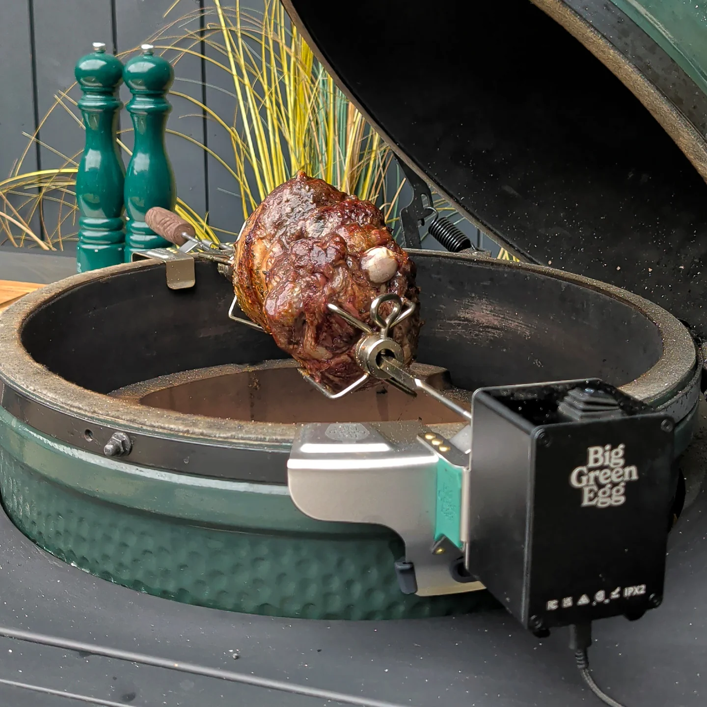 Big Green Egg Rotisserie 2.0 Attachment - Image 3