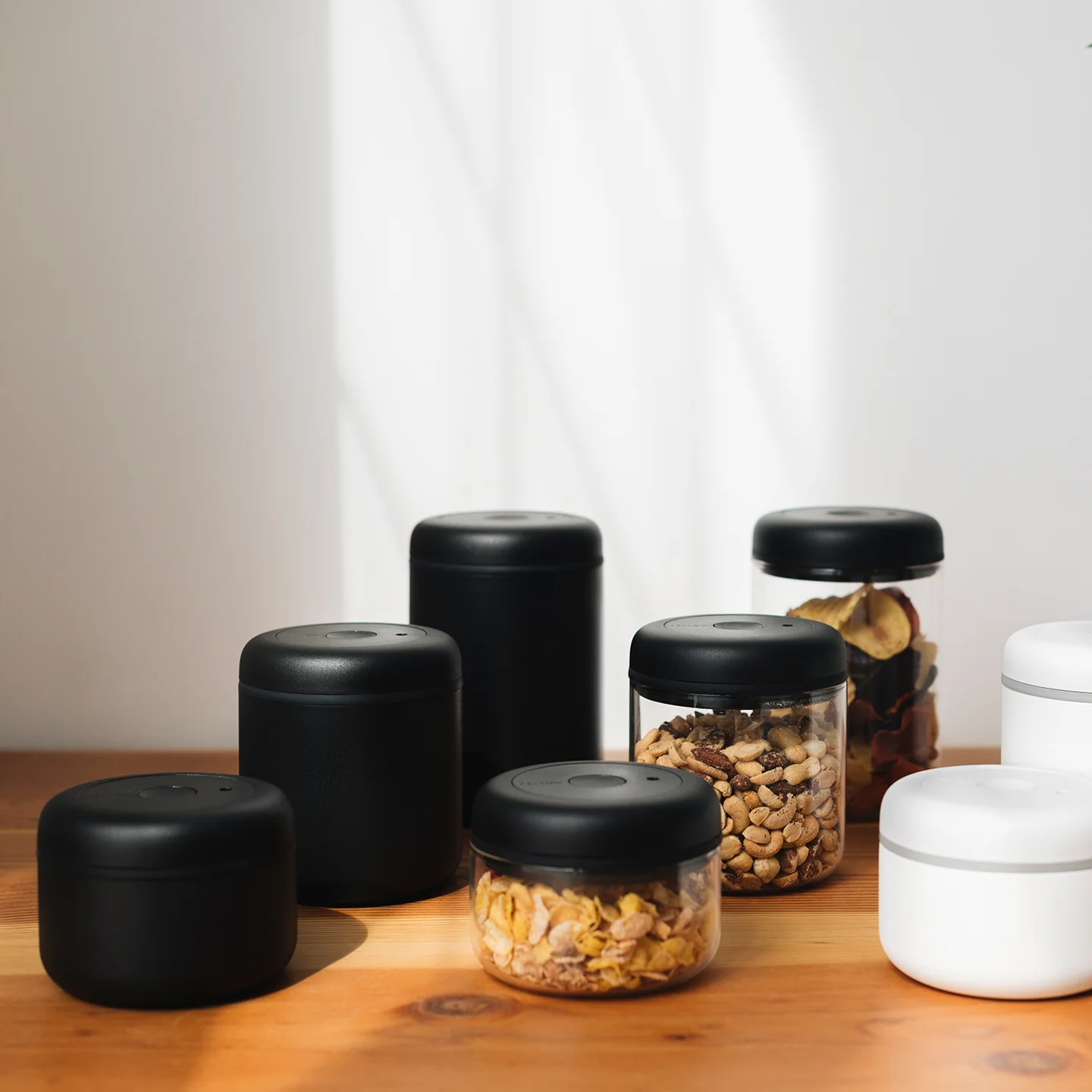 Fellow Atmos Vacuum Canister / Matte Black - Image 5