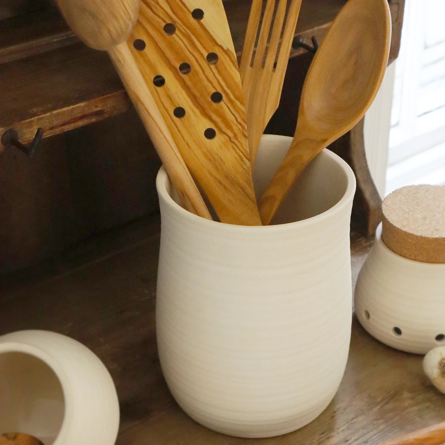 Finch & Crane Utensil Holder - Image 2