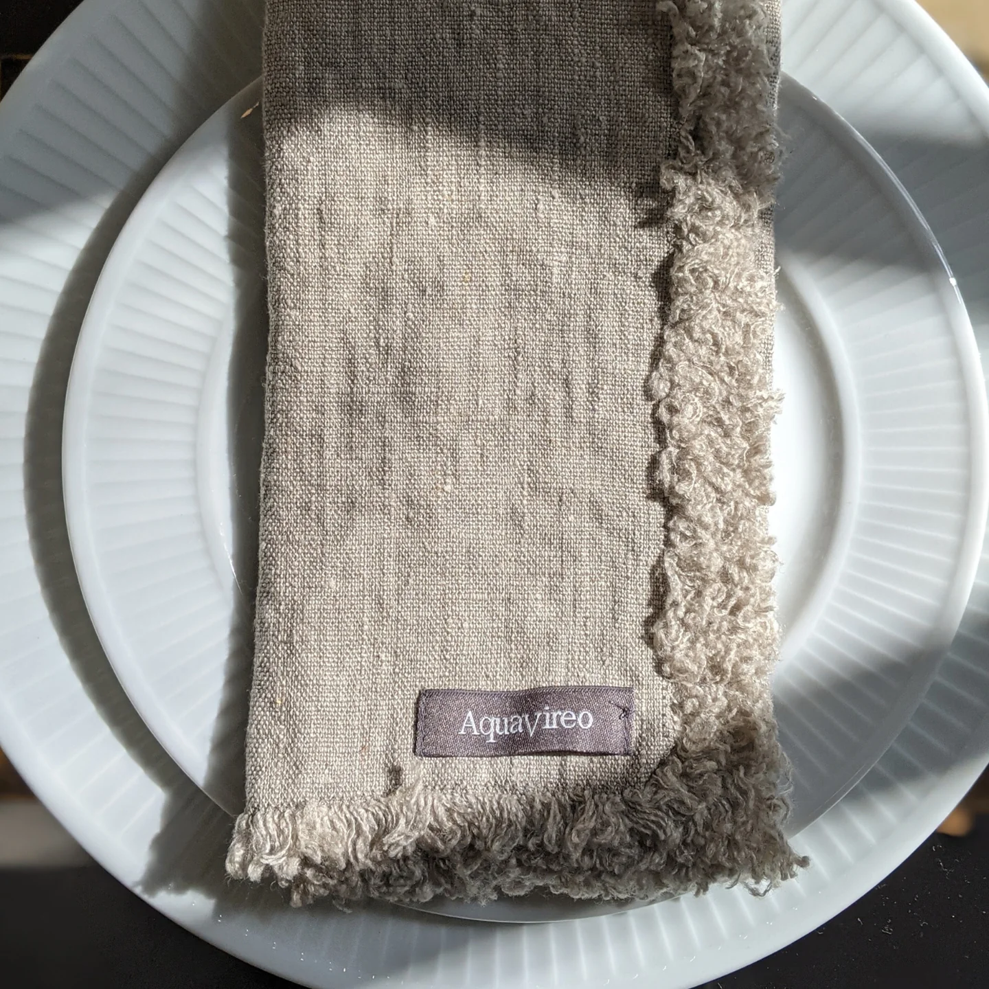 AquaVireo Fringed Linen Napkins / Pack of 4 / 47x47cm / Natural - Image 3
