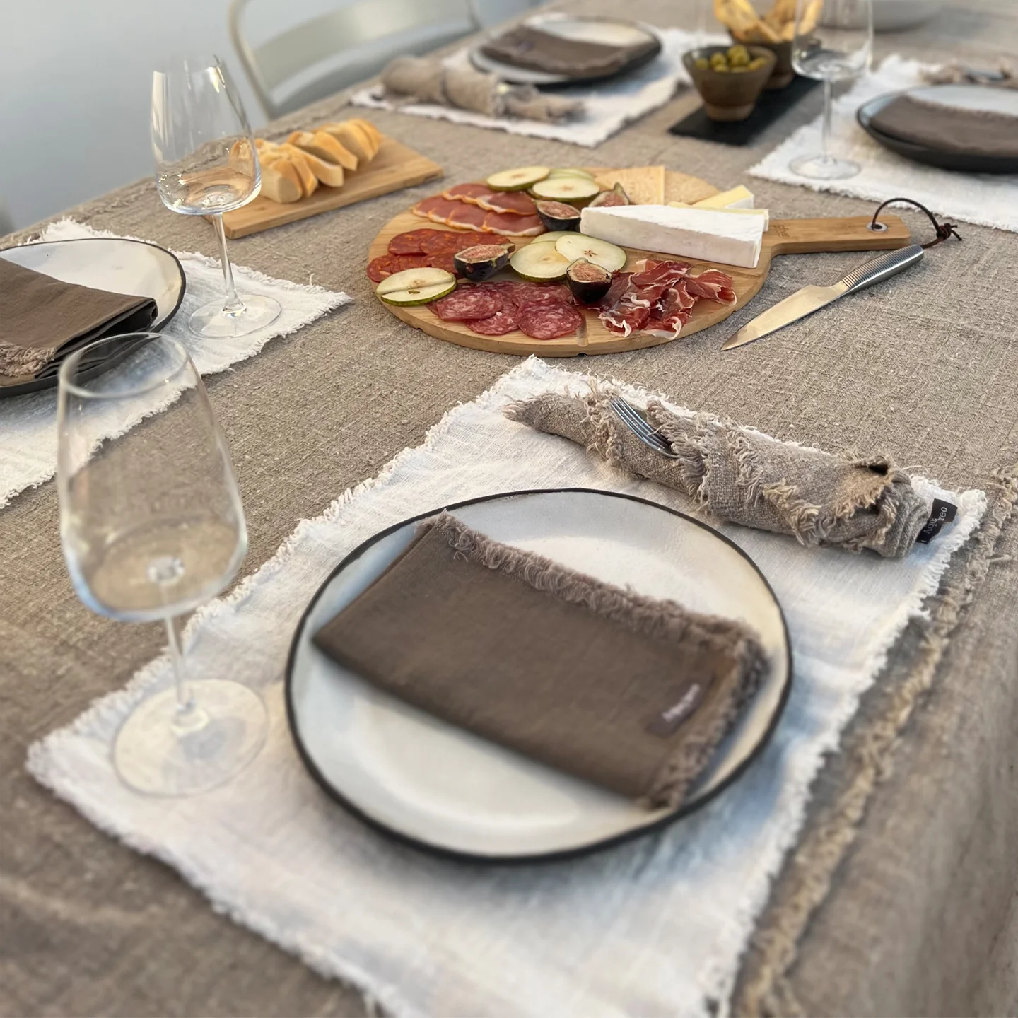 AquaVireo Fringed Linen Tablecloth / Natural - Image 7