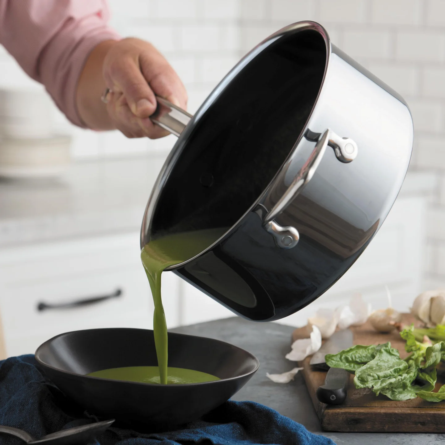 Hestan NanoBond Titanium Saucepan with Lid - Image 10