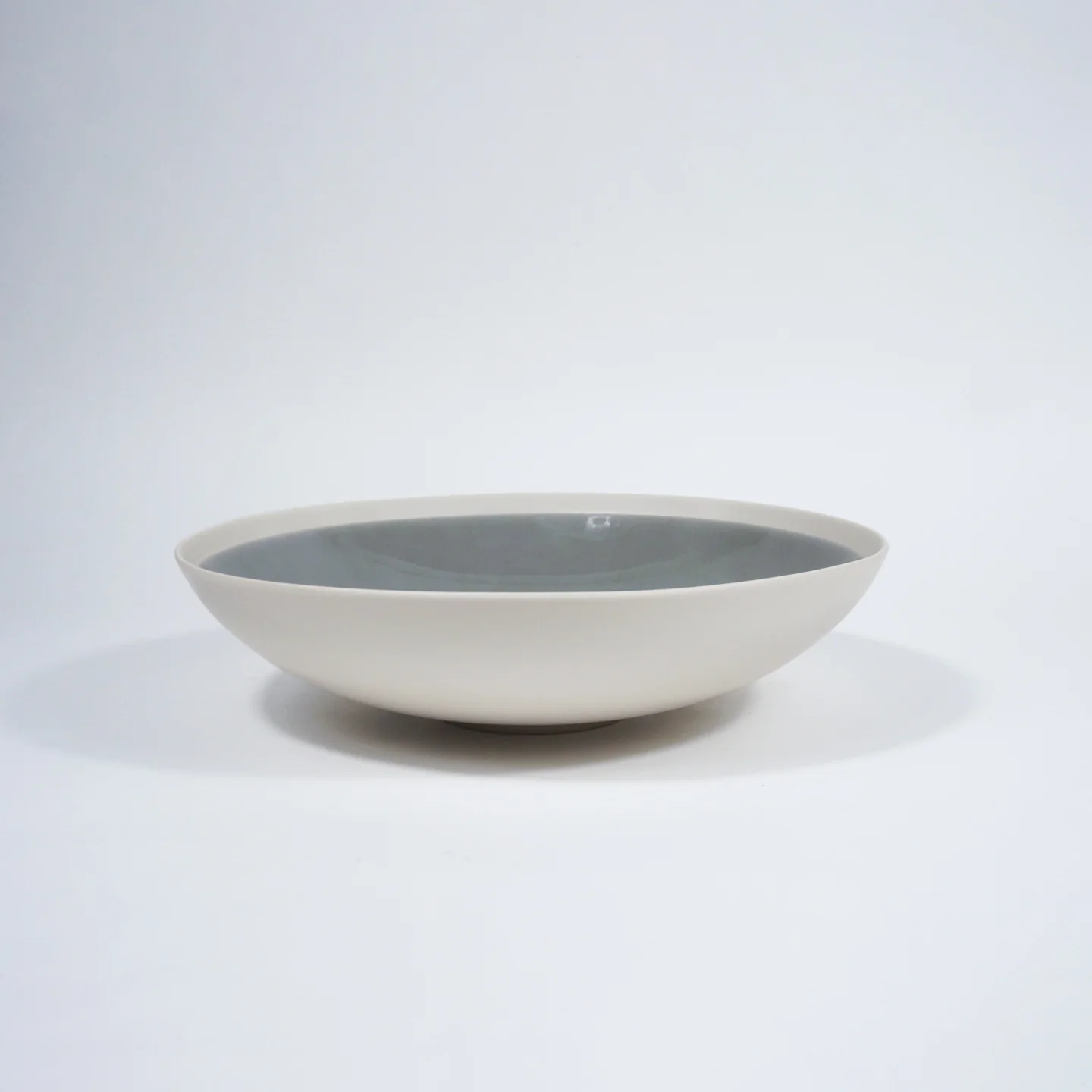 Jars Epure Wide Serving Bowl / 28.5cm / Brume - Image 2