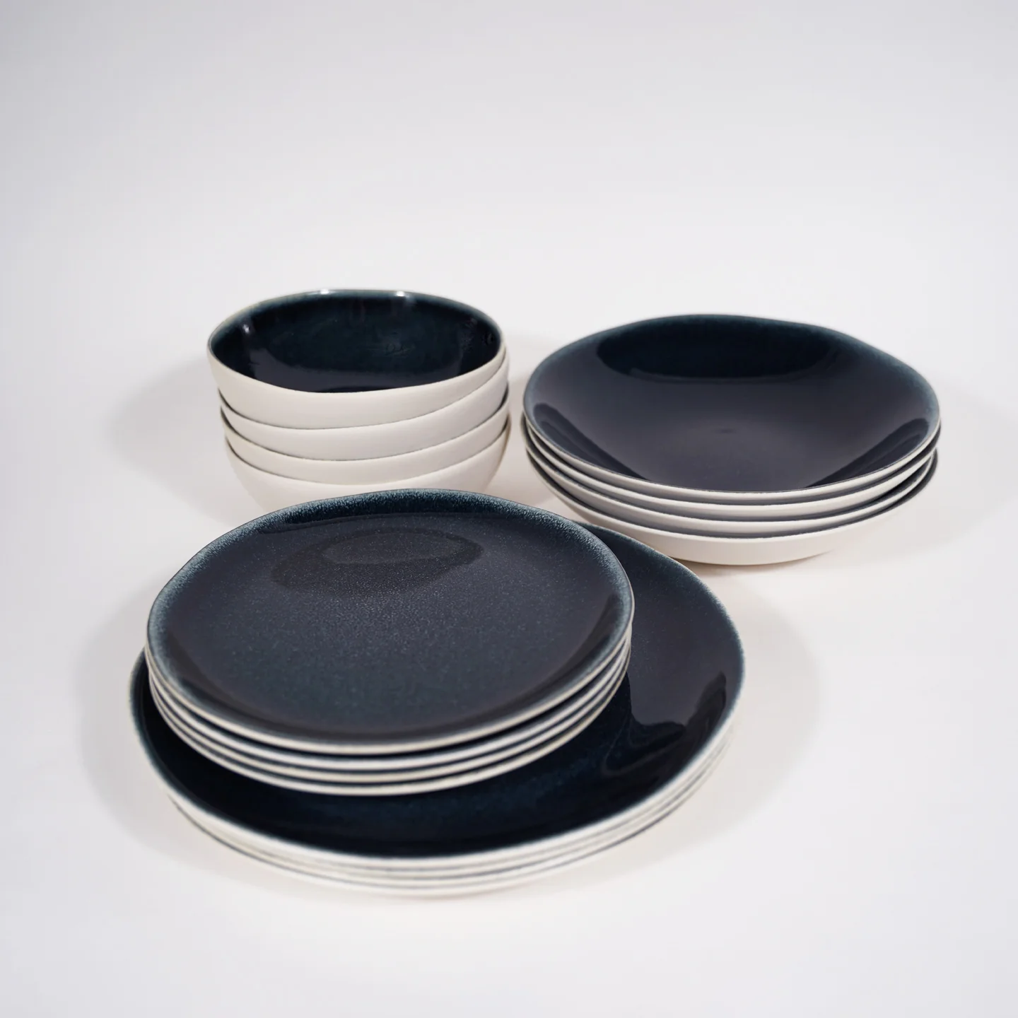 Jars Maguelone 16 Piece Dinner Set / Bleu Nuit
