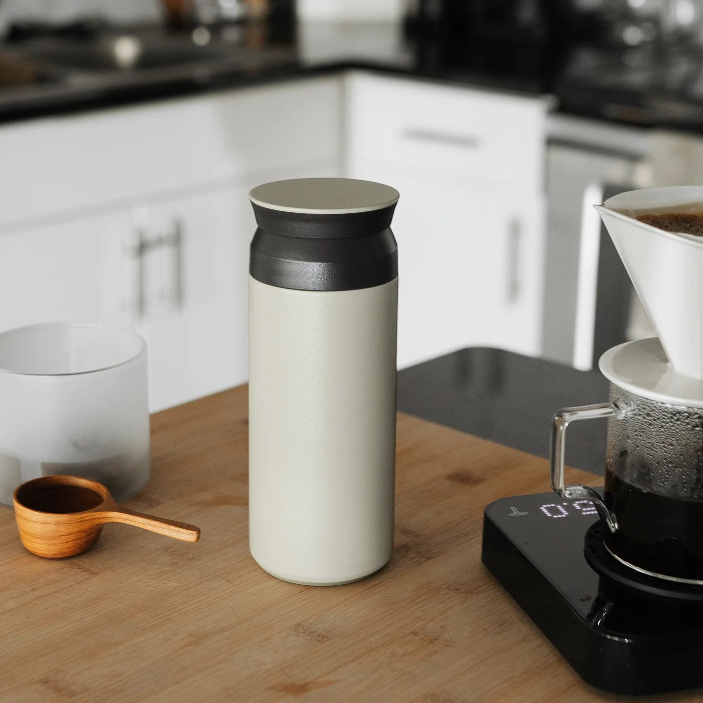 Kinto Travel Mug / 500ml / Sand Beige - Image 3