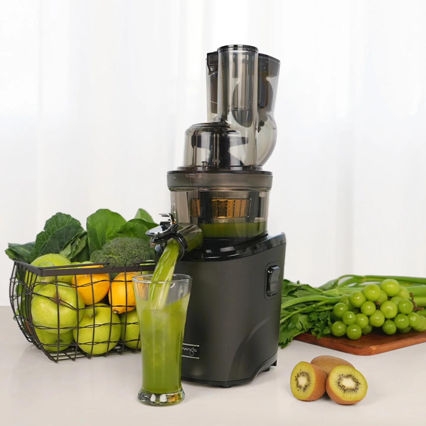 Kuvings REVO830 Cold Press Juicer / Matte Black - Image 4