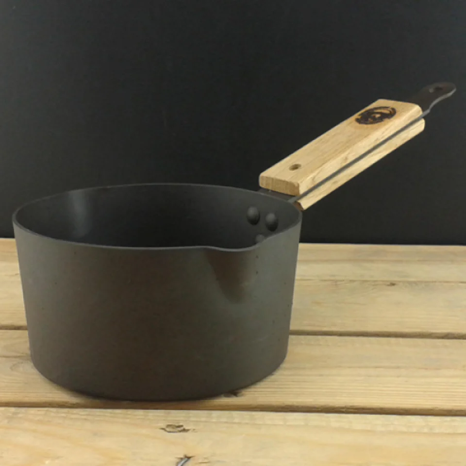 Netherton Foundry Twin Spout Milk Pan - Image 3