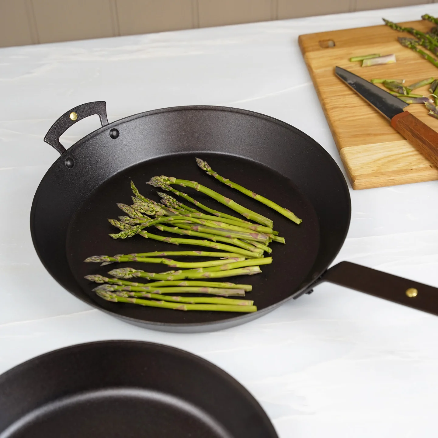 Netherton Foundry x Borough Kitchen Heavy-Duty Frying Pan - Image 2