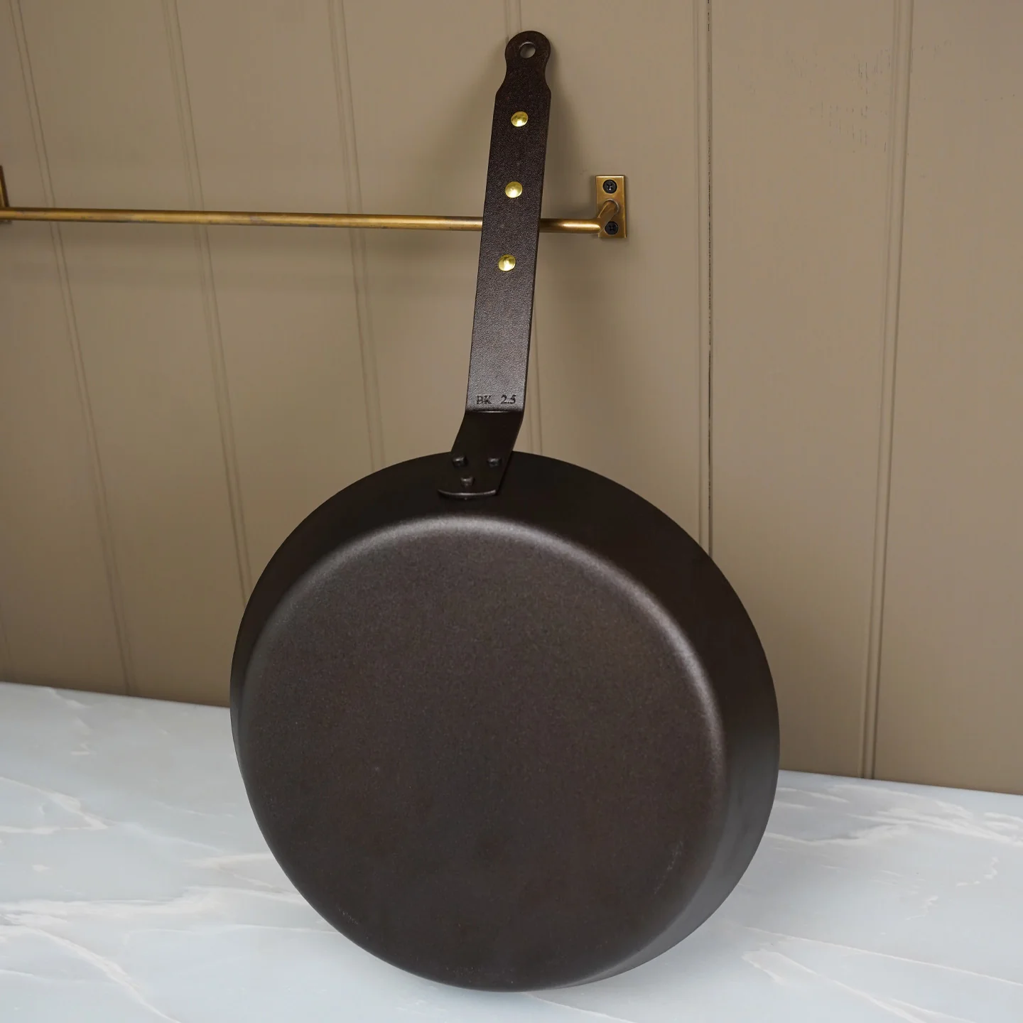 Netherton Foundry x Borough Kitchen Heavy-Duty Frying Pan - Image 6