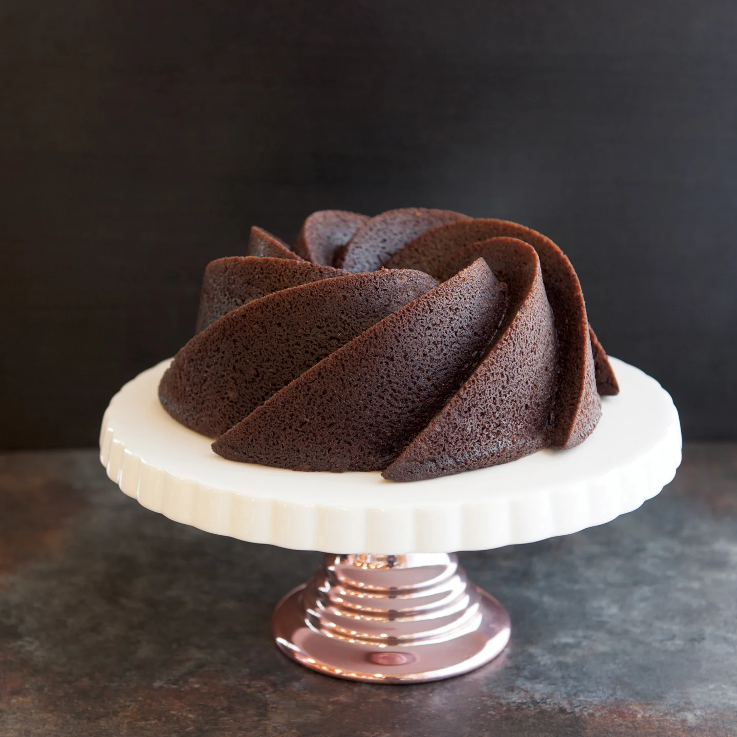 Nordic Ware Heritage Bundt Pan Gold / 6 Cup - Image 4