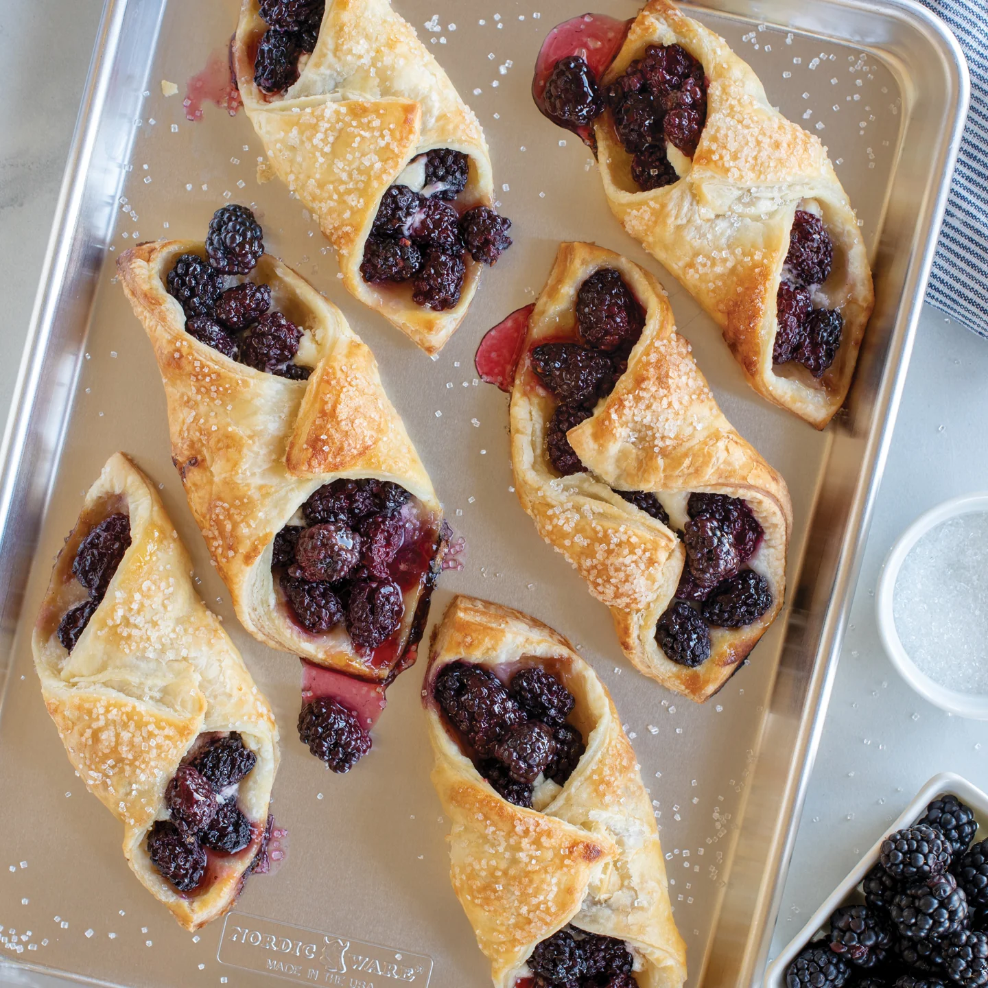 Nordic Ware Naturals Jelly Roll Baking Sheet Pan / 38x27cm - Image 4