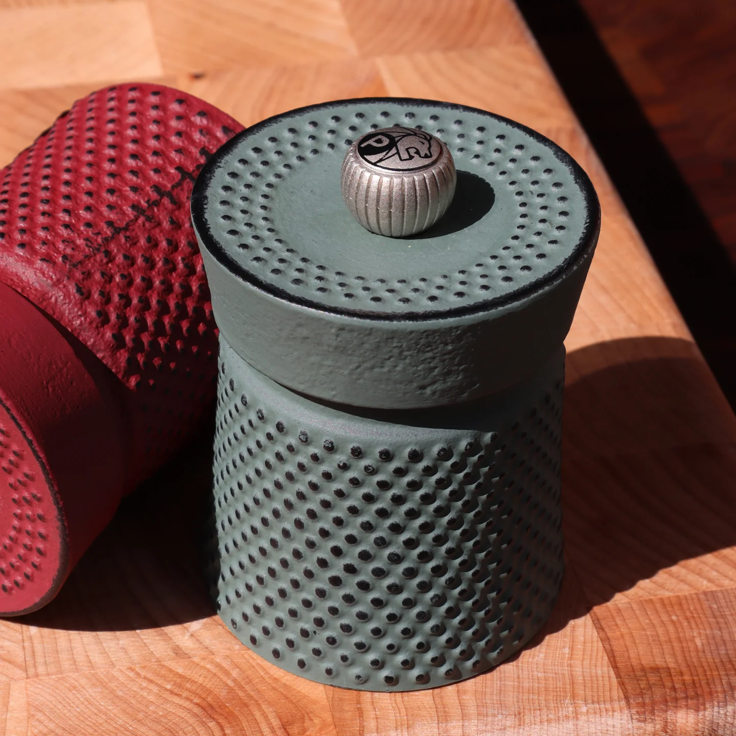 Peugeot Bali Fonte Cast Iron Pepper Mill / Celadon Green - Image 2