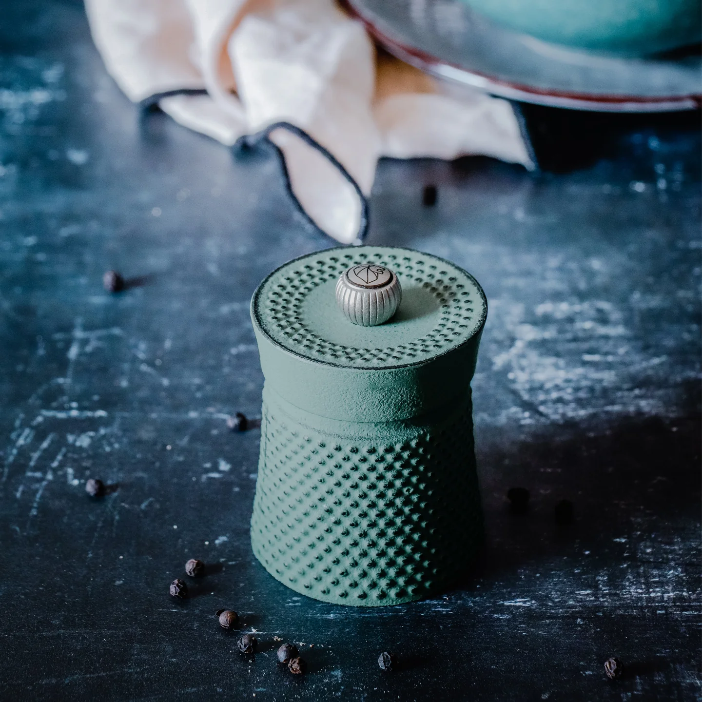 Peugeot Bali Fonte Cast Iron Pepper Mill / Celadon Green - Image 7