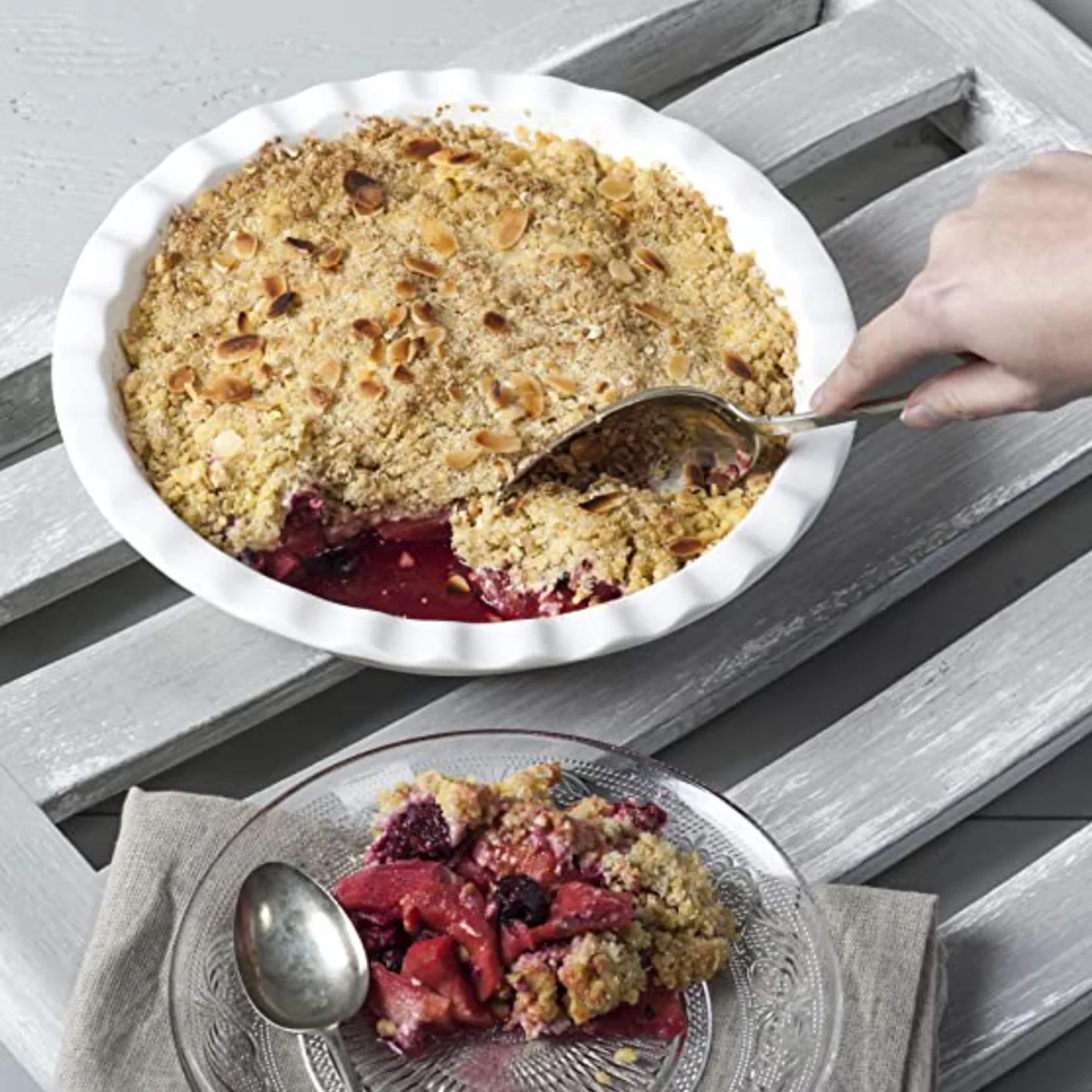 Porcelain Deep Crinkle Pie Dish / 27cm - Image 3