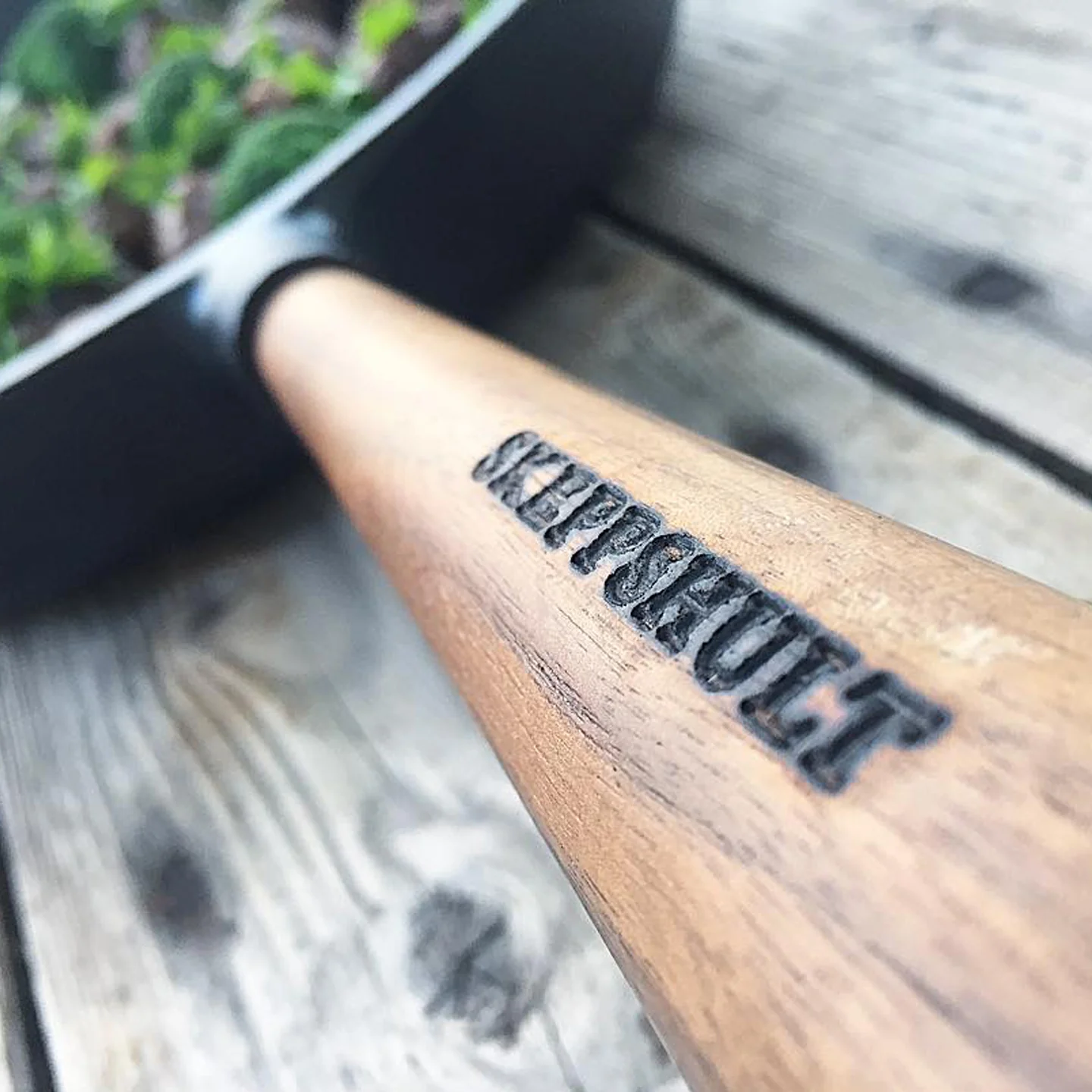 Skeppshult Cast Iron Deep Frying Pan with Walnut Handle - Image 4
