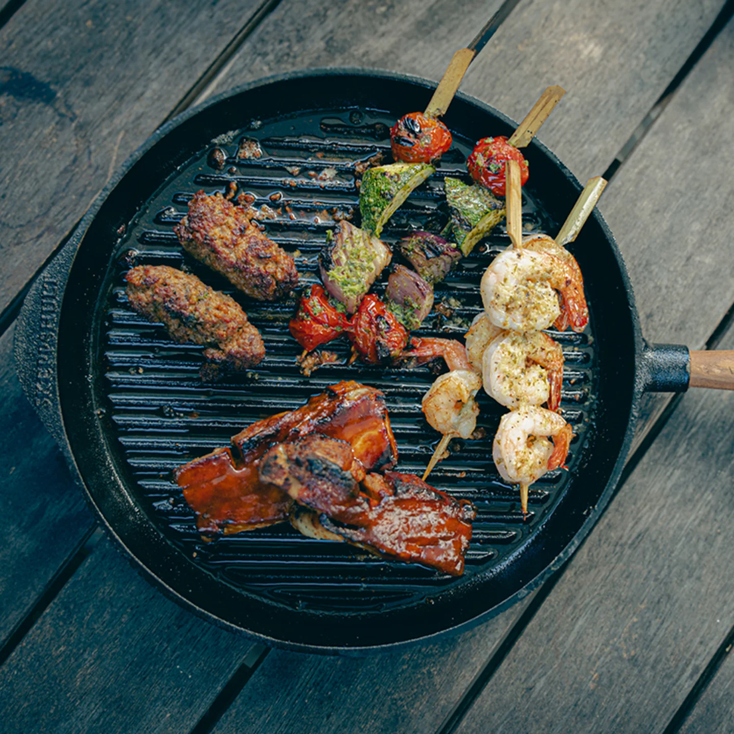 Skeppshult Cast Iron Grill Pan with Walnut Handle - Image 4